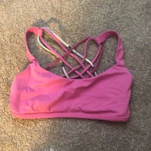 Women’s lululemon free to be wild sports bra